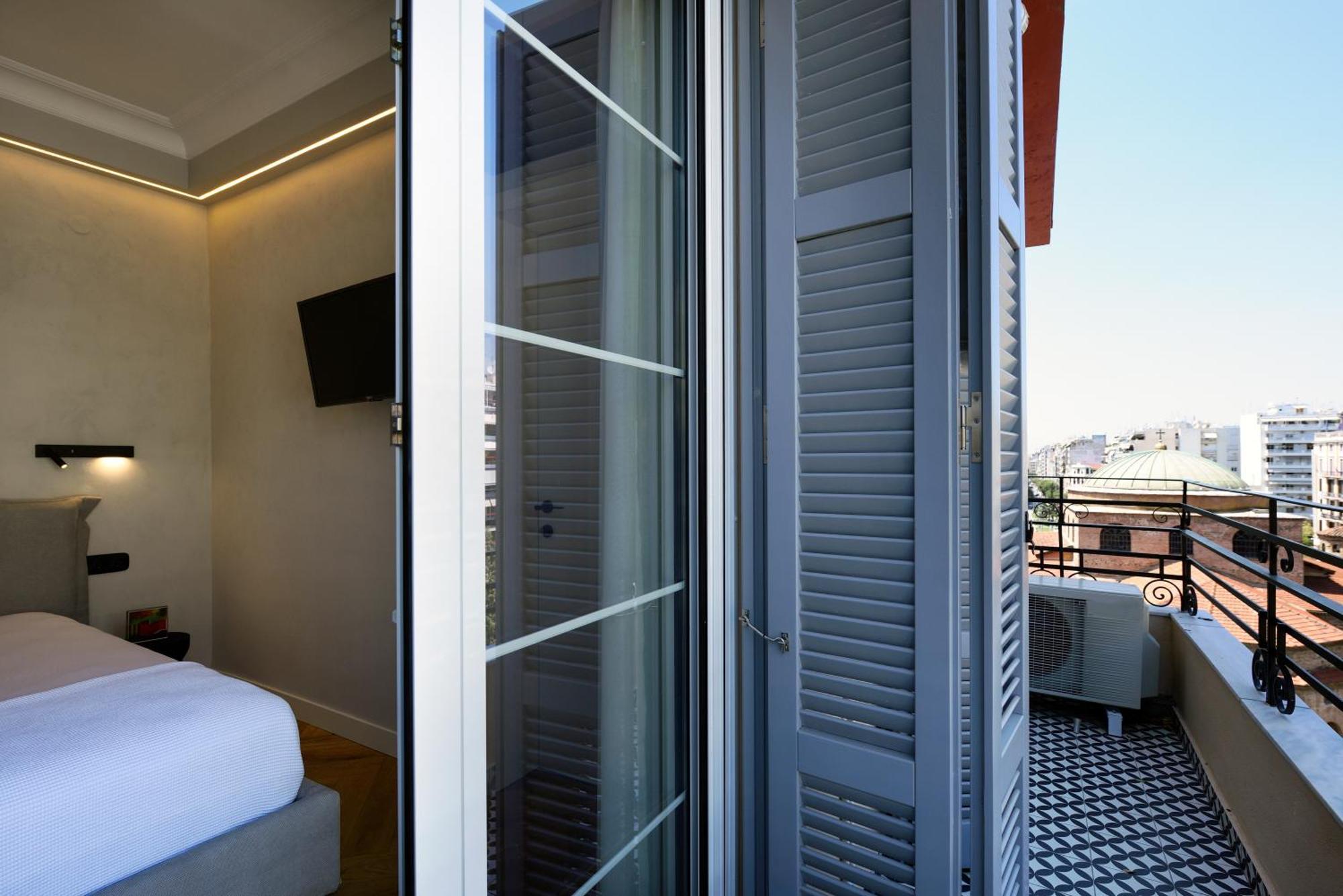 King Apartment Thessaloniki By Luxlikehome Tesalonika Bagian luar foto