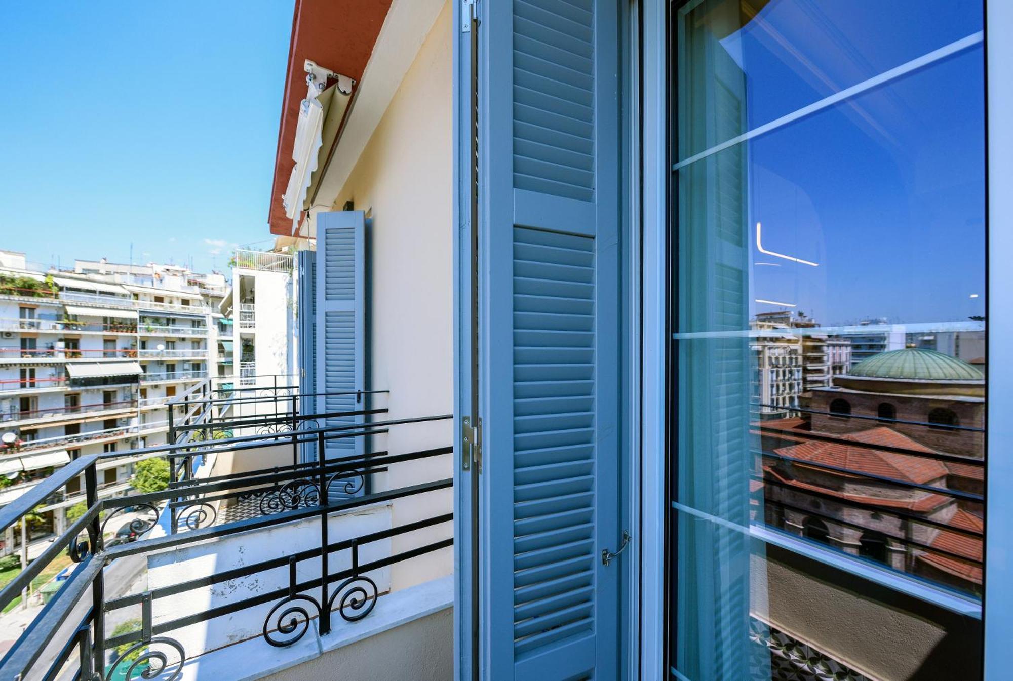 King Apartment Thessaloniki By Luxlikehome Tesalonika Bagian luar foto