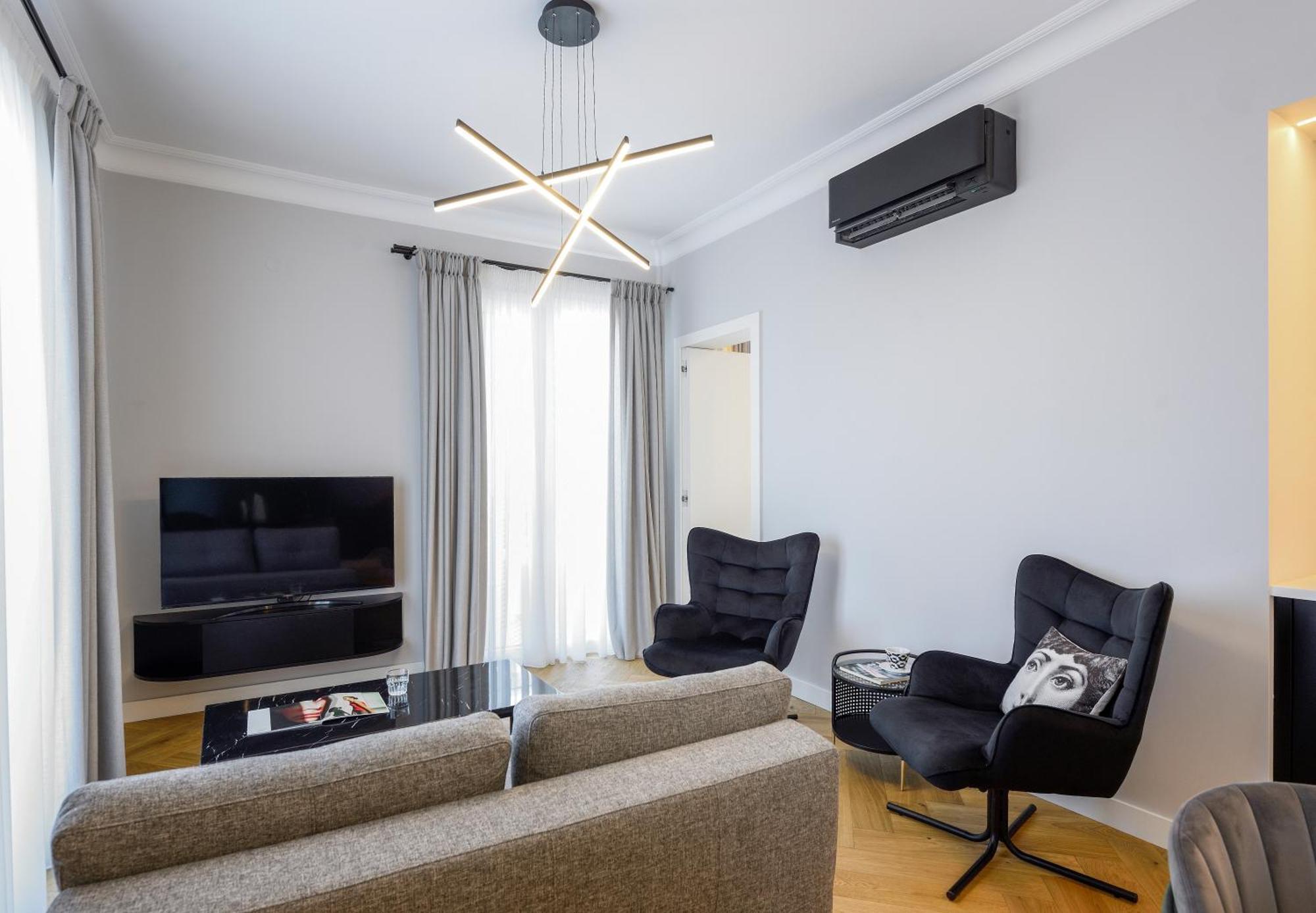 King Apartment Thessaloniki By Luxlikehome Tesalonika Bagian luar foto