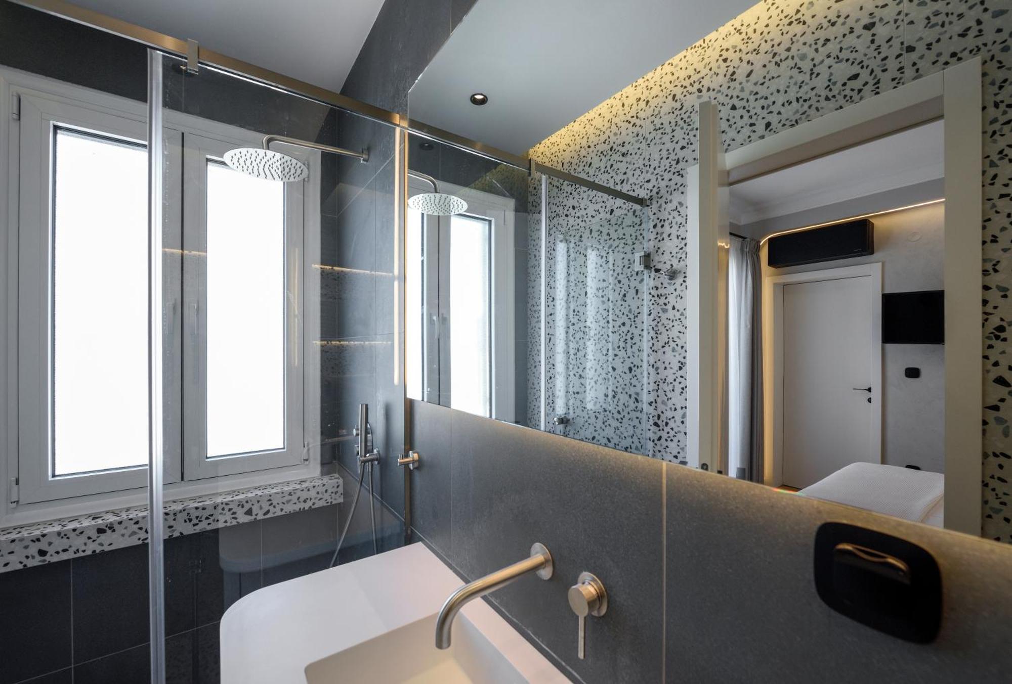 King Apartment Thessaloniki By Luxlikehome Tesalonika Bagian luar foto