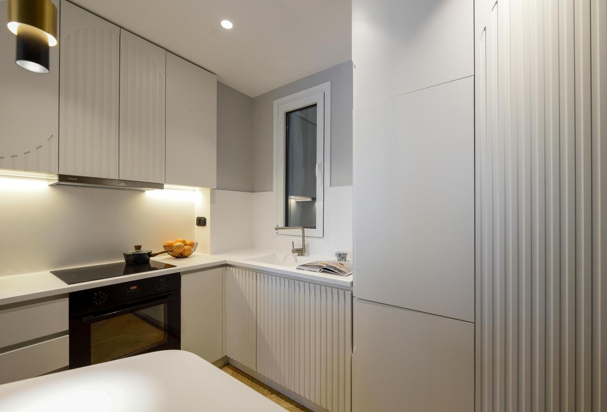 King Apartment Thessaloniki By Luxlikehome Tesalonika Bagian luar foto