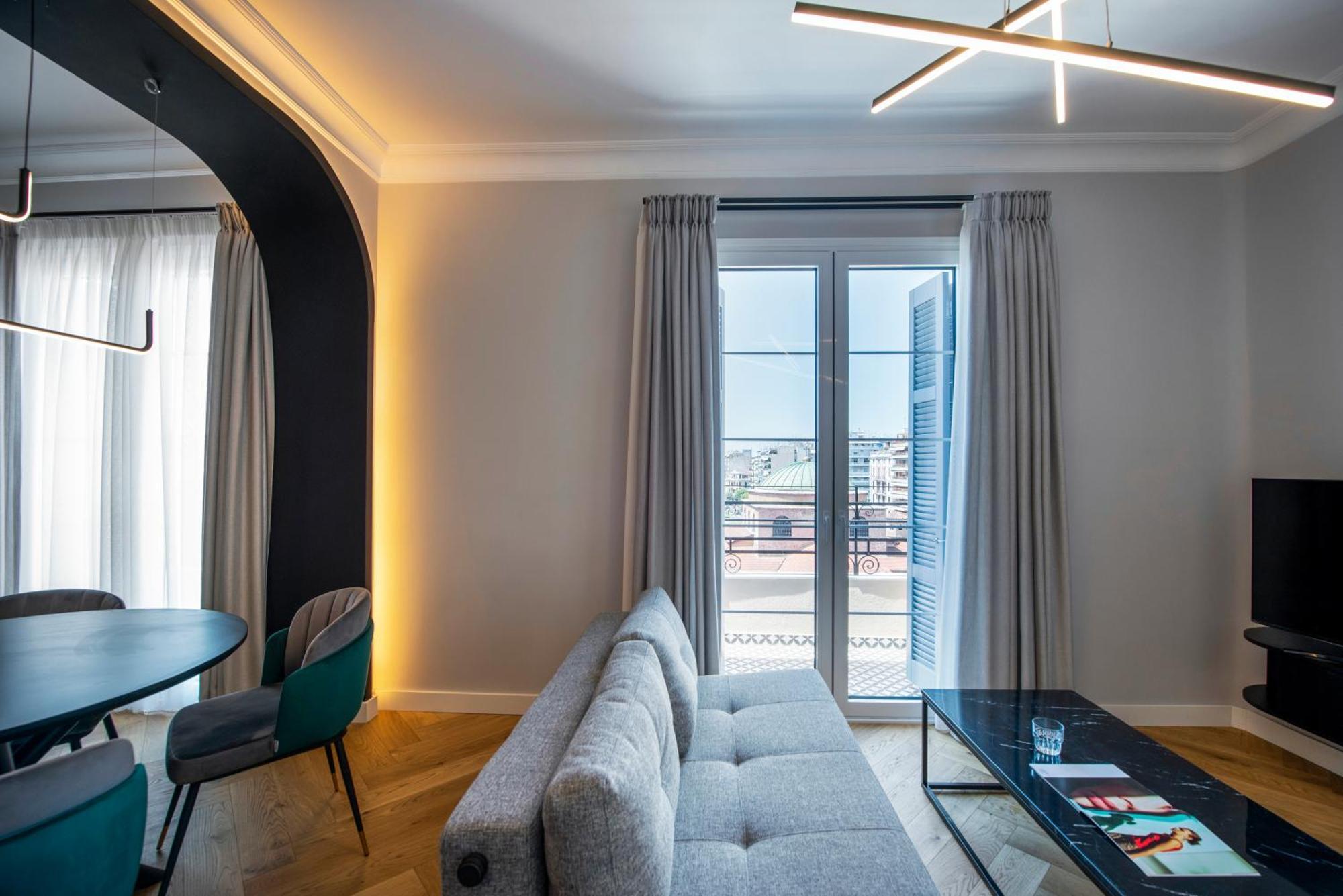 King Apartment Thessaloniki By Luxlikehome Tesalonika Bagian luar foto