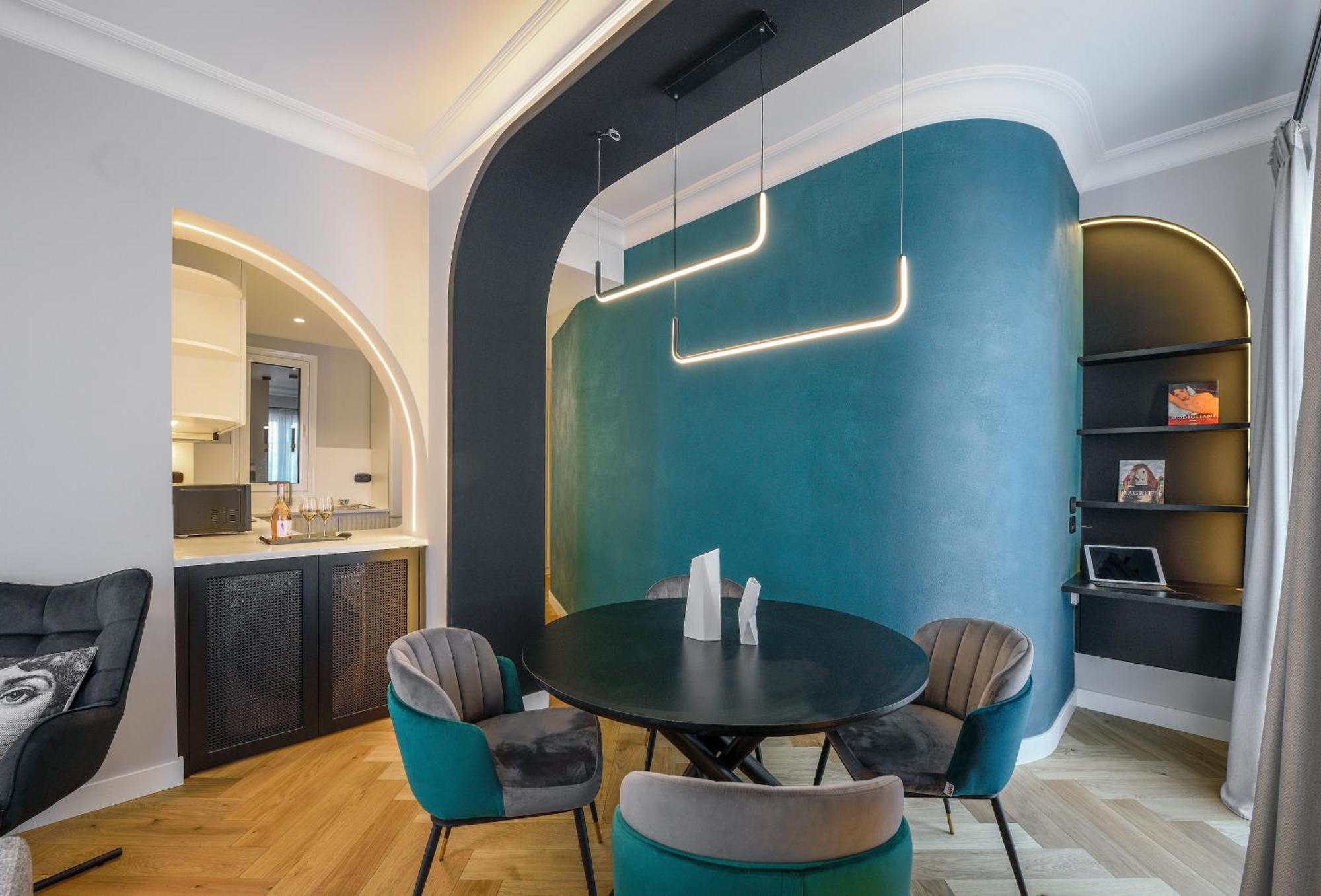 King Apartment Thessaloniki By Luxlikehome Tesalonika Bagian luar foto