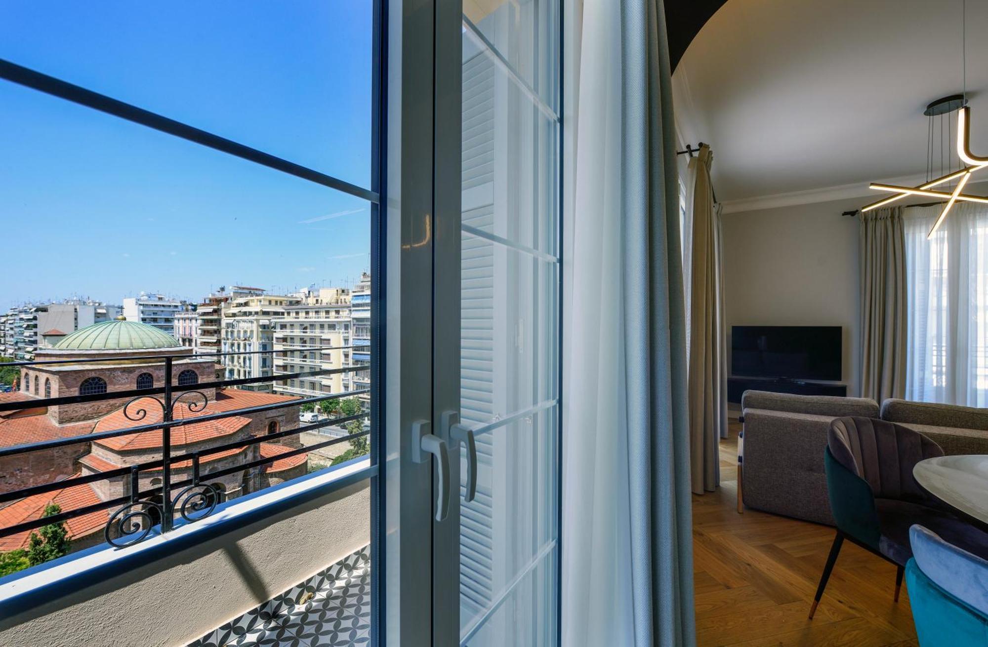 King Apartment Thessaloniki By Luxlikehome Tesalonika Bagian luar foto
