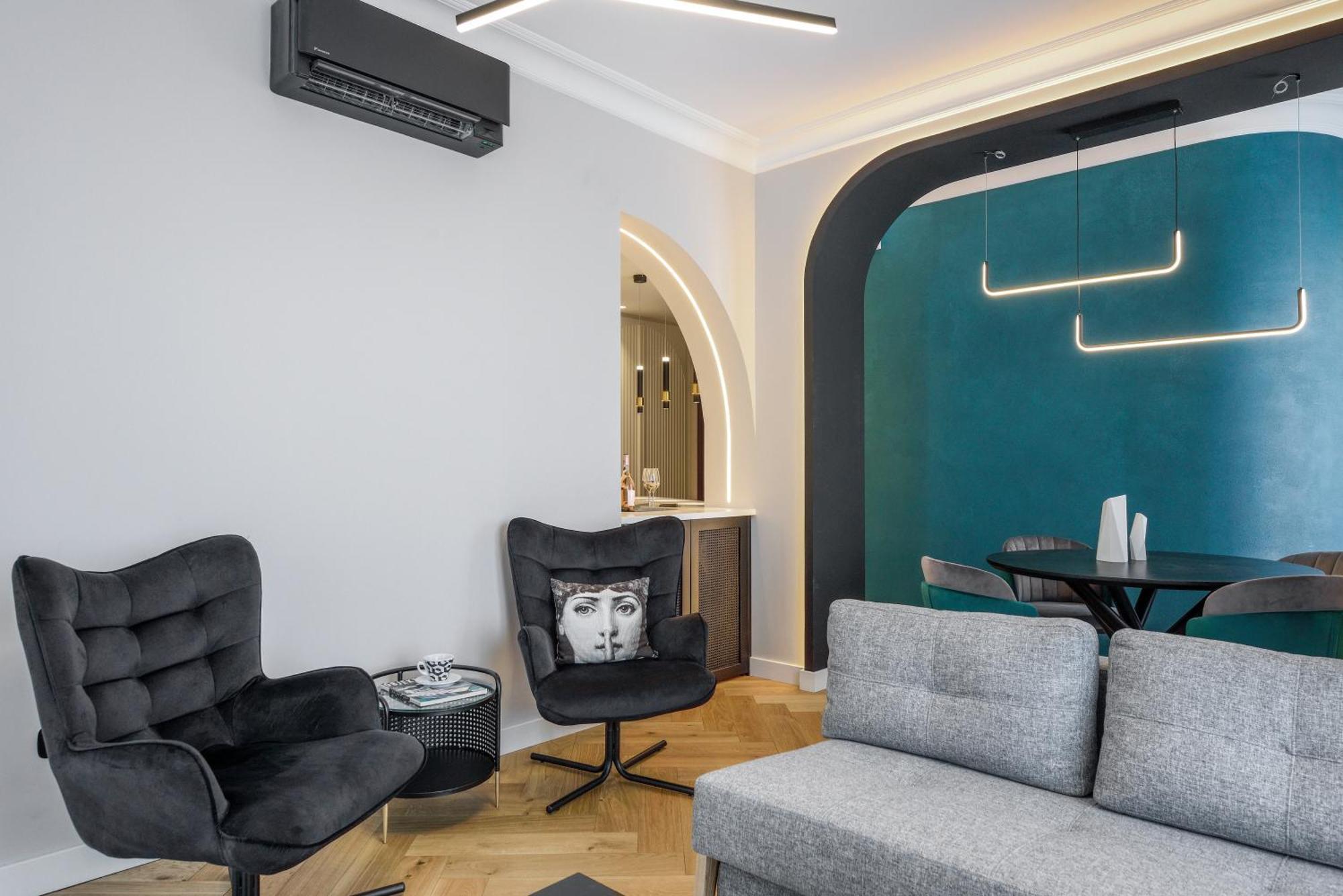 King Apartment Thessaloniki By Luxlikehome Tesalonika Bagian luar foto