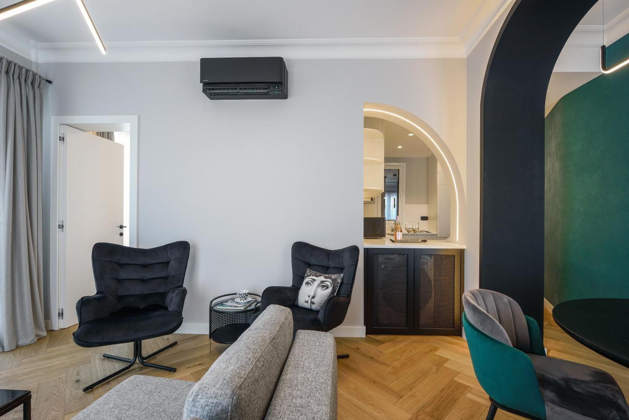 King Apartment Thessaloniki By Luxlikehome Tesalonika Bagian luar foto