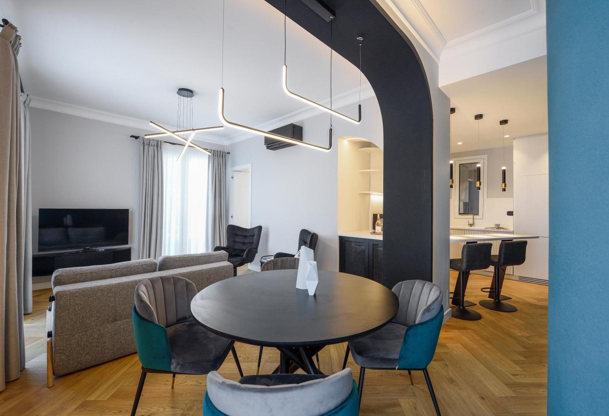King Apartment Thessaloniki By Luxlikehome Tesalonika Bagian luar foto